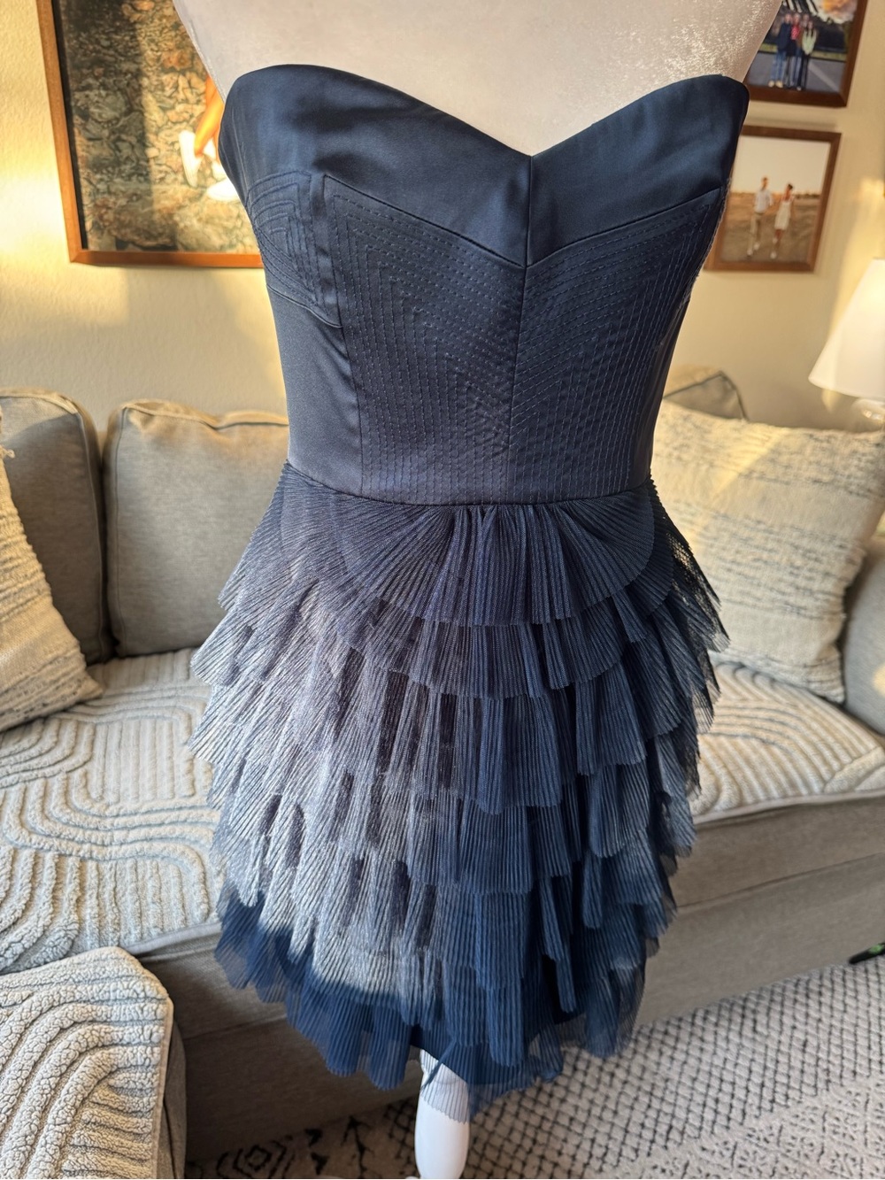 BCBGMAXAZRIA Strapless Cocktail Dress Size 6 Like New - Picture 10 of 11